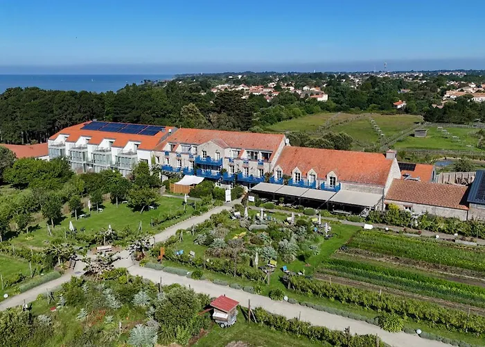 Eco-Domaine La Fontaine - Hotel-Spa - Plage De La Fontaine Aux Bretons