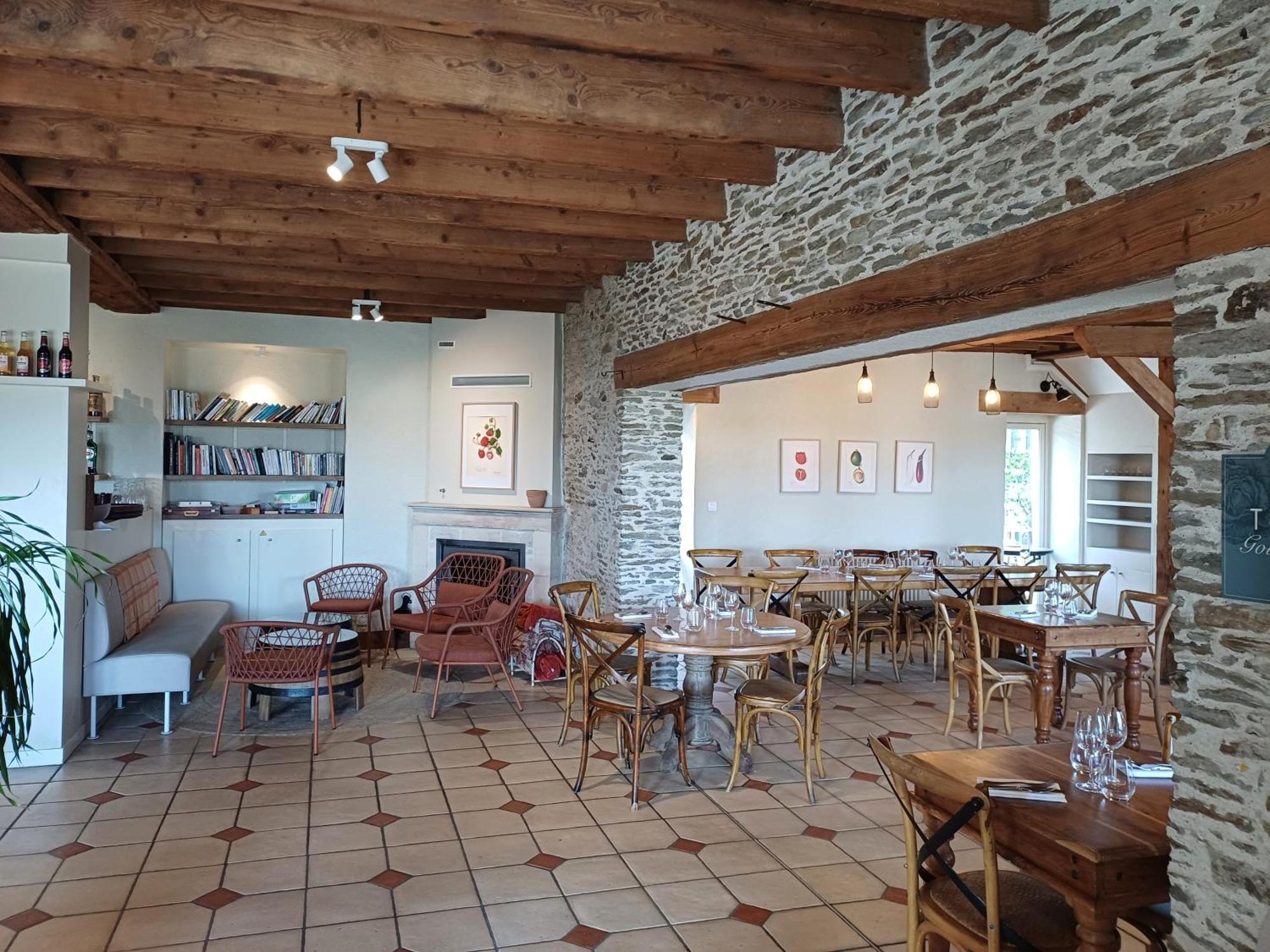 Eco-Domaine La Fontaine - Hotel-Spa - Plage De La Fontaine Aux Bretons 4*